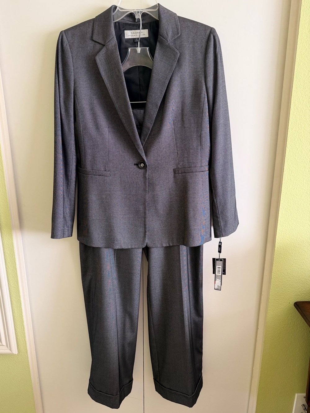 Tahari pant suit